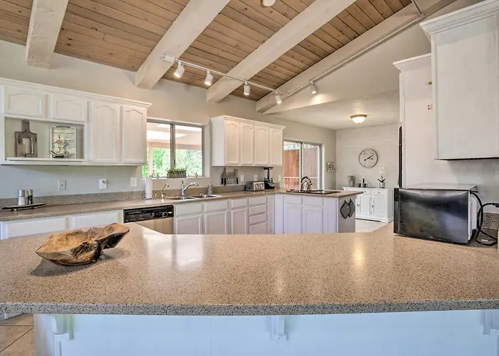 Swim Spa And Private Tavern Sedona Hideaway! Holiday home