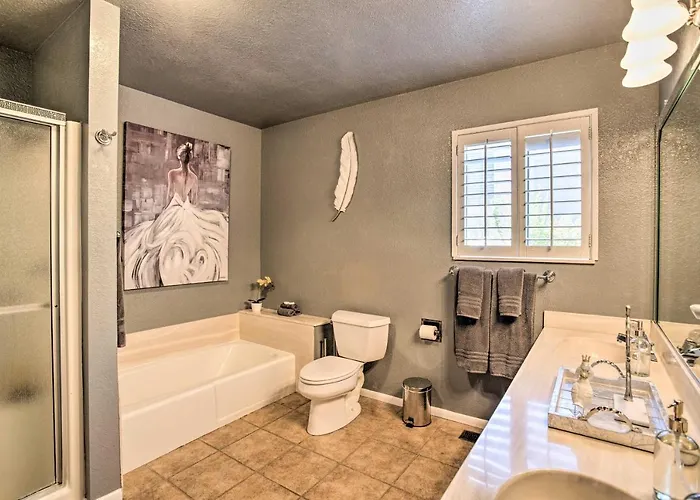 Swim Spa And Private Tavern Sedona Hideaway! Holiday home *