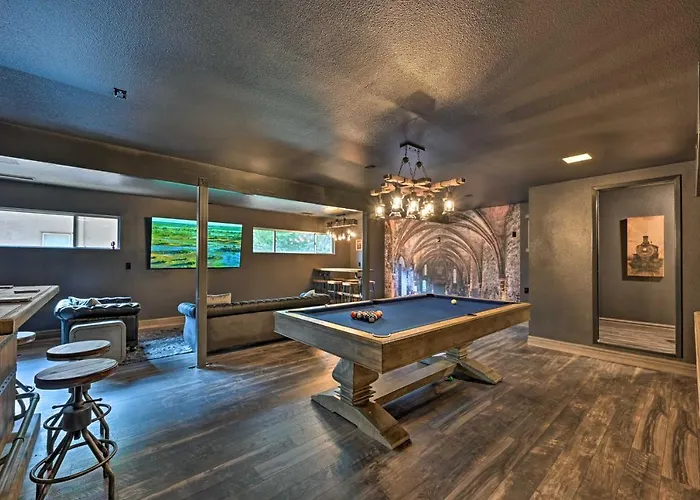 Swim Spa And Private Tavern Sedona Hideaway! Holiday home *
